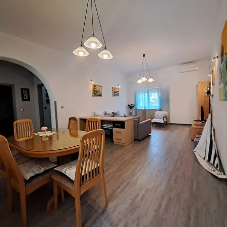Apartmán Spacious Urban Retreat With Terrace *