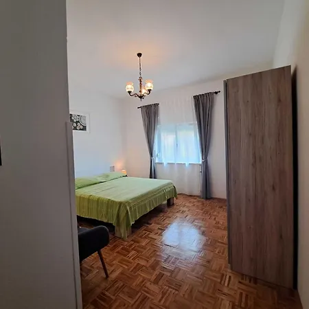 Apartmán Spacious Urban Retreat With Terrace Dajla