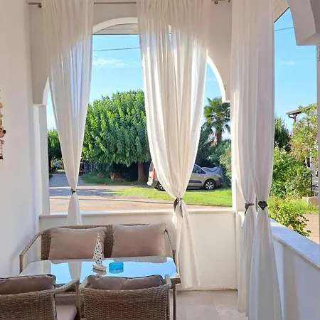 Apartmán Spacious Urban Retreat With Terrace Dajla